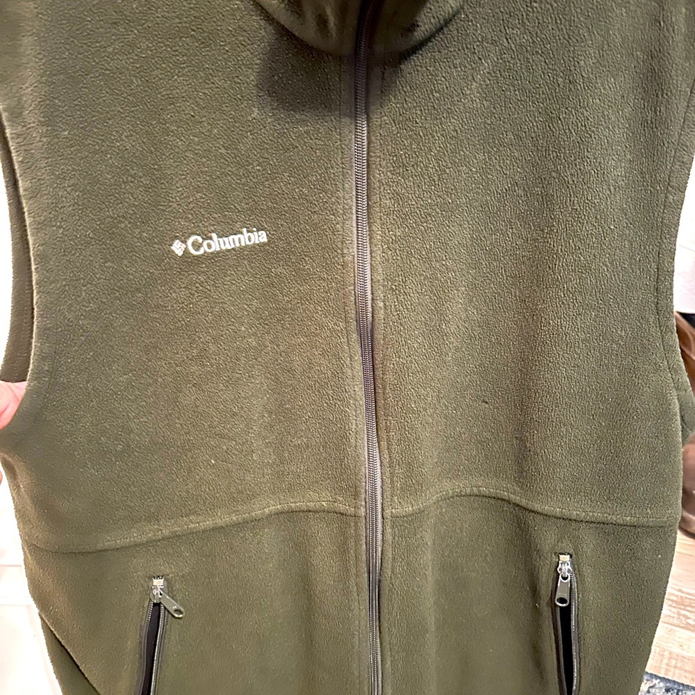 Men’s Columbia vest